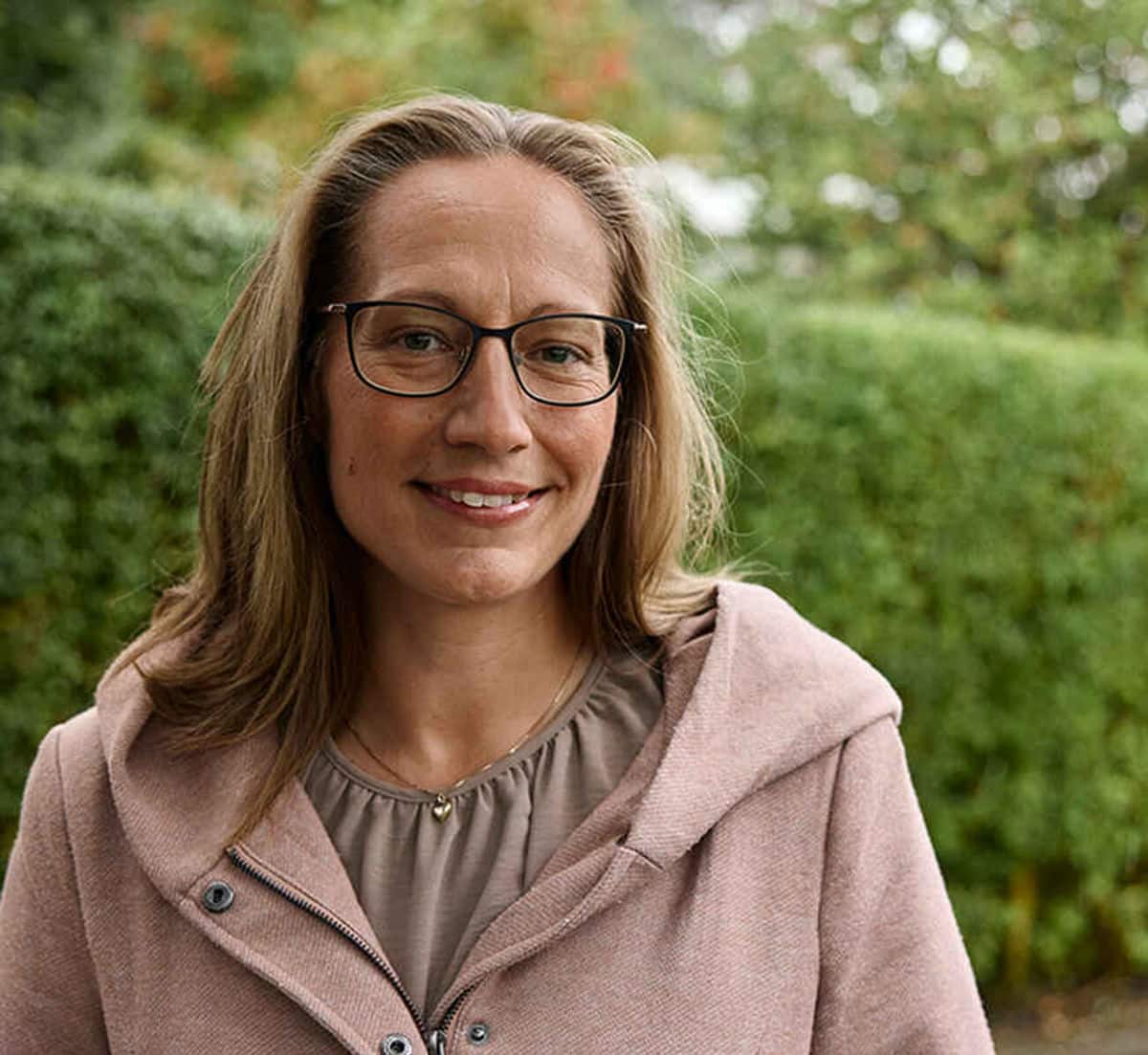 Portrettbilde av Carina smilende